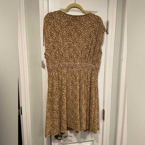 NWT Old Navy Size XL Tan Waist-Defined Sleeveless Tie-Shoulder Mesh Mini Dress - Picture 4 of 15